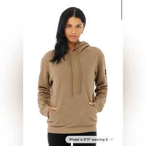 Alo Unisex Sherpa Hoodie - Small